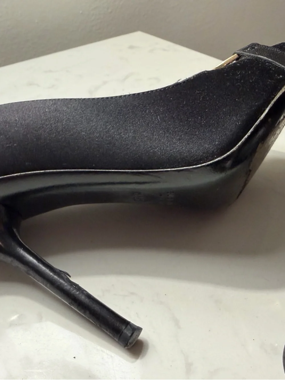 Gucci Black Open-Toe Stiletto Heels with Crystal-Embellished Horsebit - Picture 4 of 9